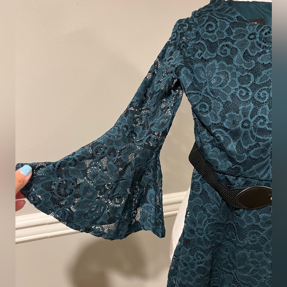 Teen Gorgeous Dress for any event! Emerald GreenEXCELLENT Condition Size… - Picture 6 of 7